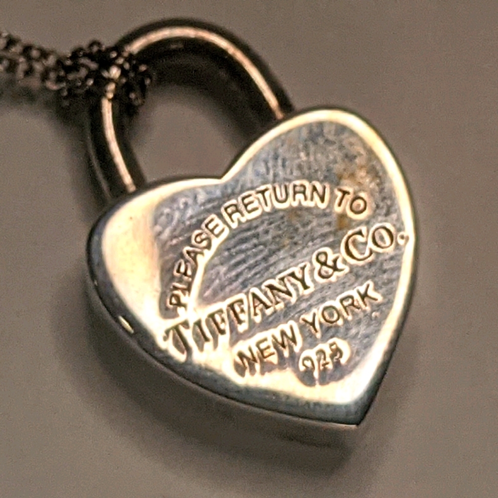 Tiffany and Co Return to Tiffany Heart Necklace - Picture 2 of 4